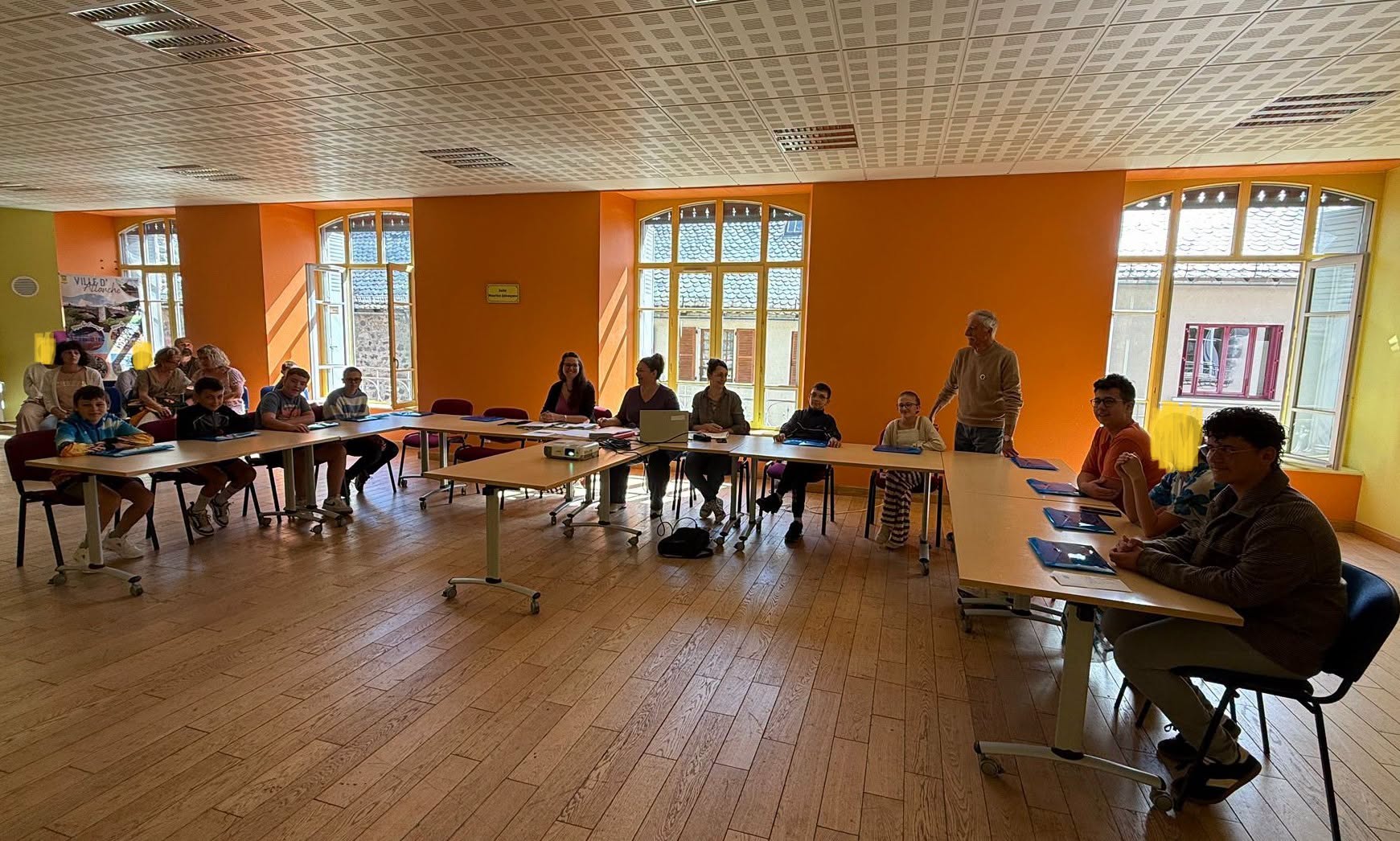 Première réunion du Conseil Municipal des jeunes